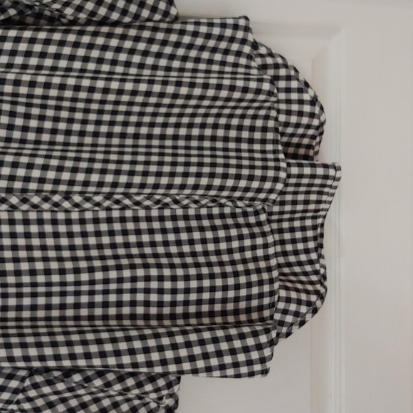 Black & White Check Split Neck Bell Sleeve Blouse. Size L - Picture 11 of 13